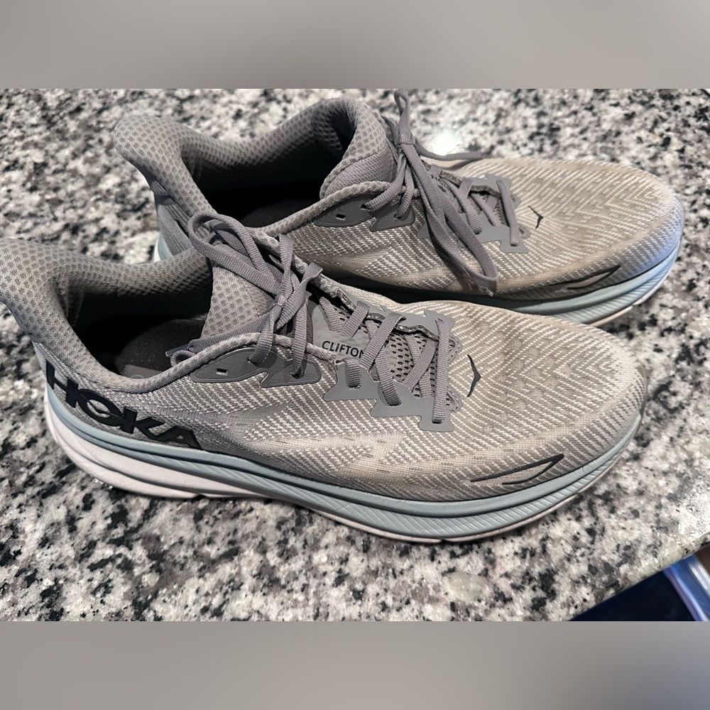 Hoka Clifton 9